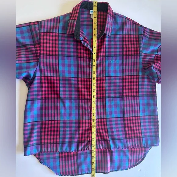 Vintage Wrangler Plaid Button-Up Shirt Made in USA - Picture 6 of 10
